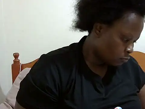 Snapshot of Pretty_lilly02 chatting on 09/18/25, 07:49 Pretty lilly02 online show from 09/18/25, 07:49