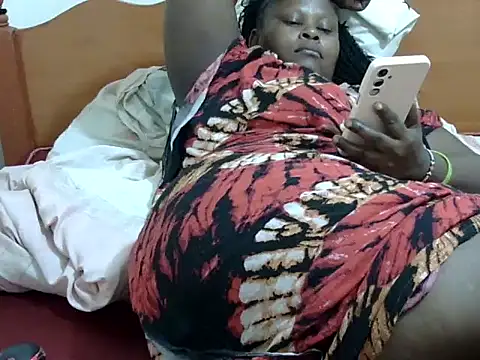 Snapshot of Pretty_lilly02 chatting on 10/31/25, 05:36 Pretty lilly02 online show from 10/31/25, 05:36