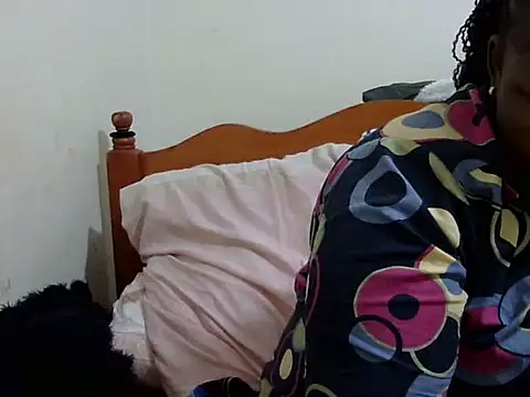 Snapshot of Pretty_lilly02 chatting on 11/09/25, 05:55 Pretty lilly02 online show from 11/09/25, 05:55