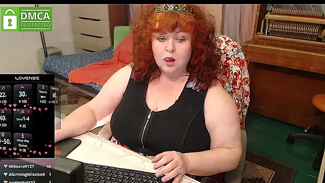 Snapshot of RoseRed69 chatting on 12/05/24, 09:06 RoseRed69 online show from 12/05/24, 09:06