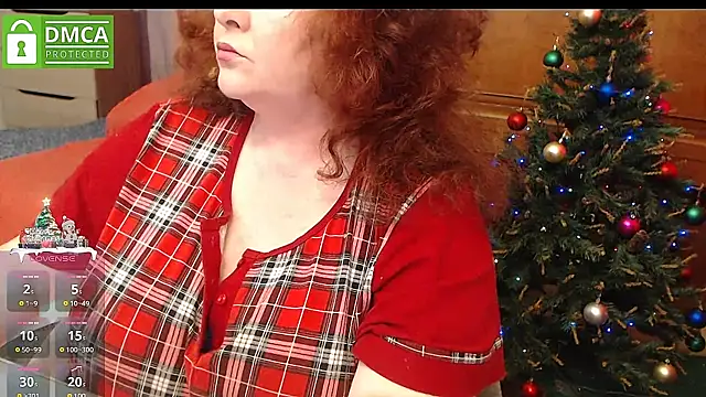 Snapshot of RoseRed69 chatting on 12/28/24, 06:28 RoseRed69 online show from 12/28/24, 06:28