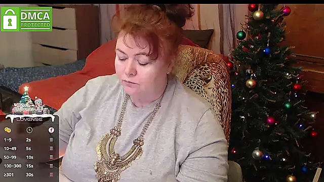 Snapshot of RoseRed69 chatting on 01/05/25, 08:32 RoseRed69 online show from 01/05/25, 08:32