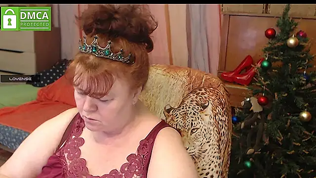 Snapshot of RoseRed69 chatting on 01/07/25, 02:10 RoseRed69 online show from 01/07/25, 02:10