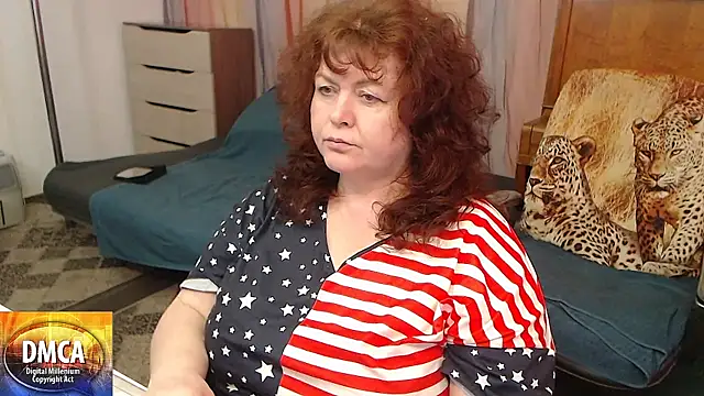 Snapshot of RoseRed69 chatting on 02/12/25, 10:03 RoseRed69 online show from 02/12/25, 10:03