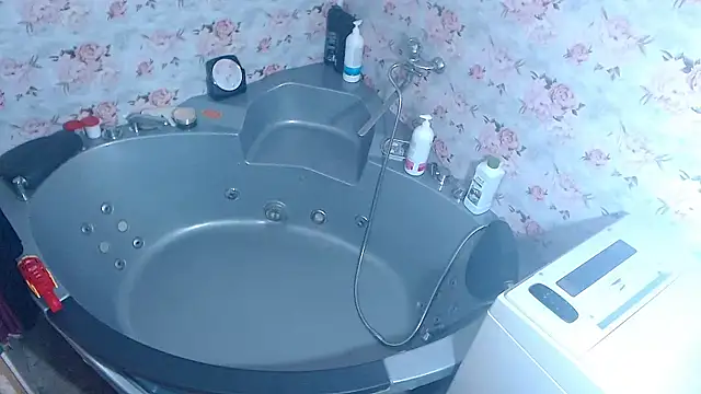 Snapshot of RoseRed69 chatting on 02/27/25, 05:56 RoseRed69 online show from 02/27/25, 05:56