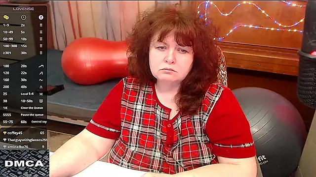 Snapshot of RoseRed69 chatting on 03/11/25, 10:40 RoseRed69 online show from 03/11/25, 10:40