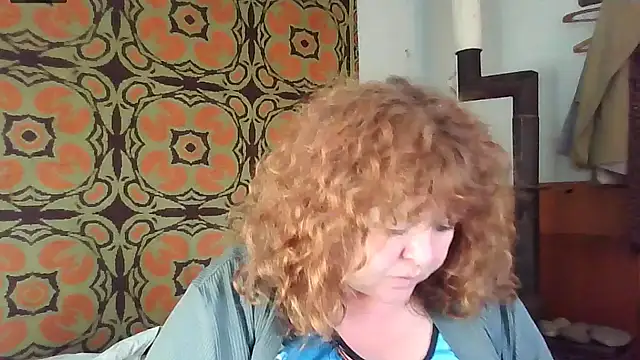 Snapshot of RoseRed69 chatting on 09/19/25, 02:13 RoseRed69 online show from 09/19/25, 02:13