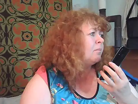 Snapshot of RoseRed69 chatting on 09/22/25, 07:54 RoseRed69 online show from 09/22/25, 07:54