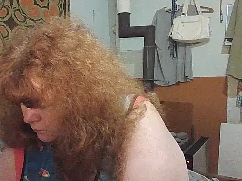 Snapshot of RoseRed69 chatting on 09/29/25, 03:00 RoseRed69 online show from 09/29/25, 03:00