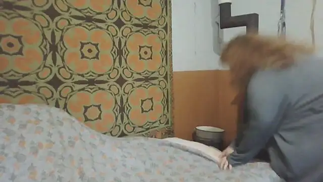 Snapshot of RoseRed69 chatting on 10/03/25, 02:08 RoseRed69 online show from 10/03/25, 02:08