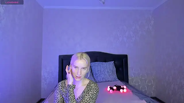 Amanda054 online show from 01/27/25, 12:01