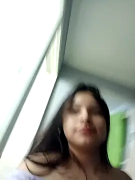 Snapshot of Anne_and_Mia chatting on 12/20/24, 04:53 Anne and Mia online show from 12/20/24, 04:53