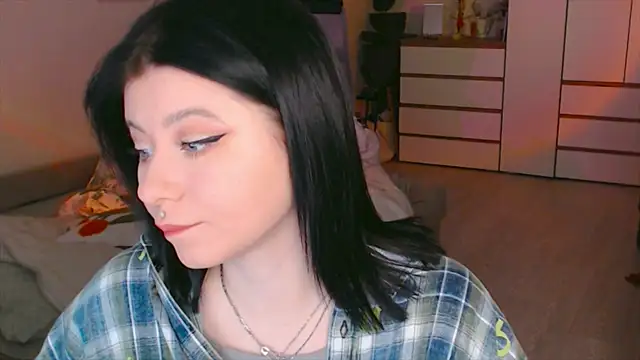 Snapshot of xoxoavi chatting on 12/30/24, 02:20 xoxoavi online show from 12/30/24, 02:20