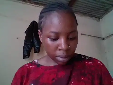 Queen loveer online show from 03/16/25, 10:33