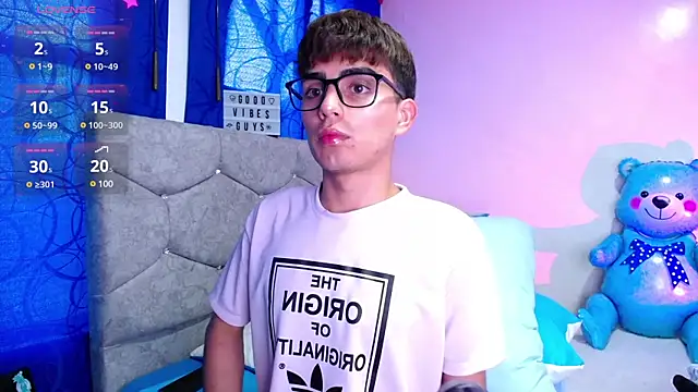 OwenBluee online show from 01/10/25, 08:26