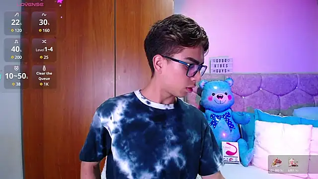 OwenBluee online show from 01/23/25, 05:24