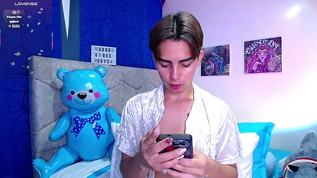 OwenBluee online show from 03/15/25, 01:29