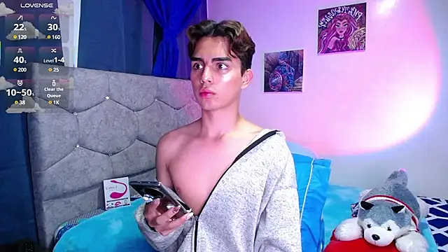 OwenBluee online show from 03/23/25, 02:48