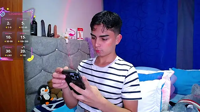 OwenBluee online show from 09/09/25, 05:18