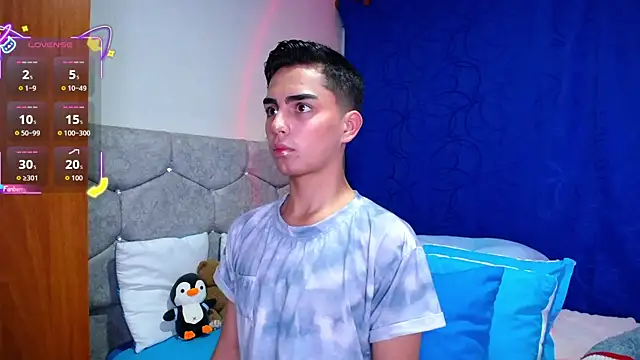 OwenBluee online show from 09/12/25, 10:10