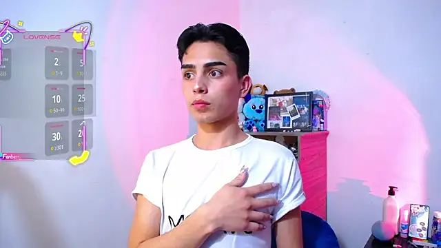 OwenBluee online show from 11/19/25, 06:08