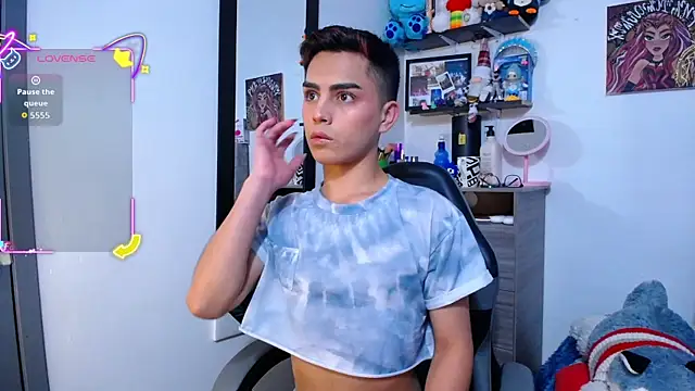 OwenBluee online show from 02/25/26, 06:56