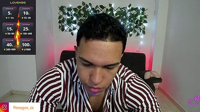 Snapshot of Taylor_John chatting on 12/08/24, 01:47 Taylor John online show from 12/08/24, 01:47