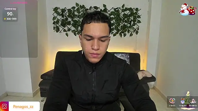 Snapshot of Taylor_John chatting on 12/15/24, 12:38 Taylor John online show from 12/15/24, 12:38