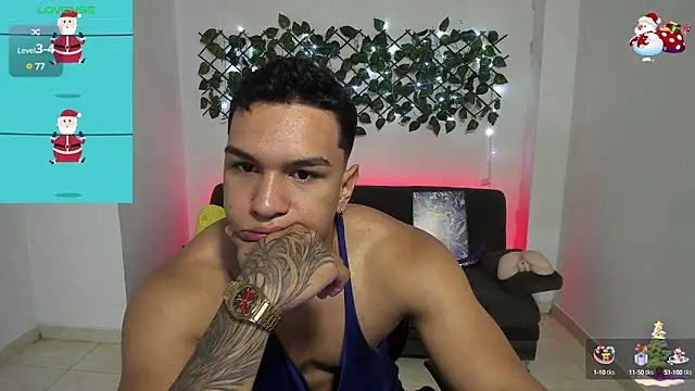 Snapshot of Taylor_John chatting on 12/18/24, 01:34 Taylor John online show from 12/18/24, 01:34