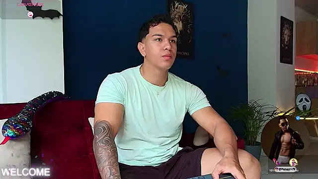 Taylor John online show from 10/30/25, 01:34