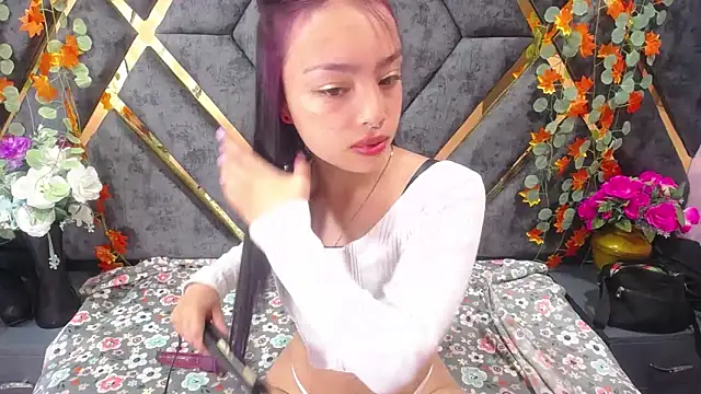 Sofia Mirandaa18 online show from 01/23/25, 01:02