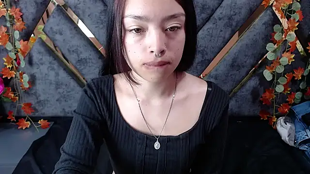 Sofia Mirandaa18 online show from 03/04/25, 01:38