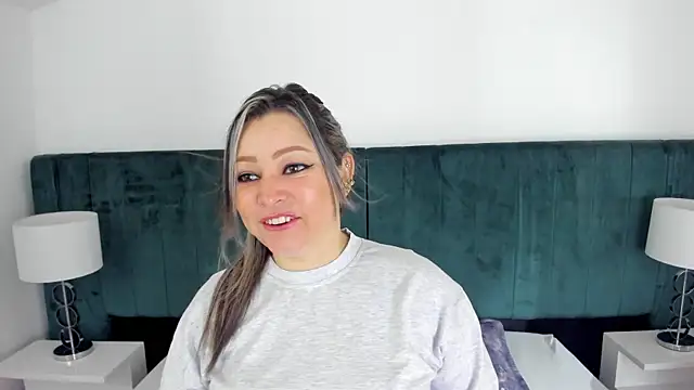 PandoraB  online show from 02/01/25, 10:59