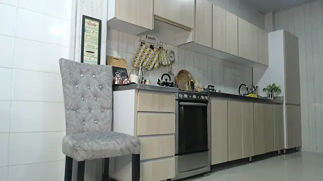 Snapshot of Jadeee_ chatting on 02/17/25, 08:36 Jadeee  online show from 02/17/25, 08:36