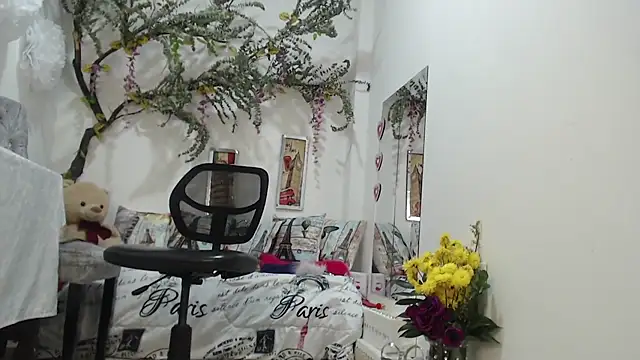 Snapshot of Jadeee_ chatting on 02/27/25, 04:31 Jadeee  online show from 02/27/25, 04:31