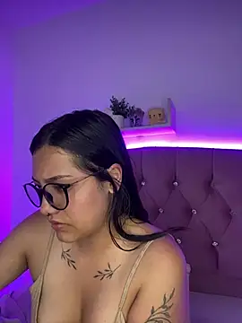 angellique 22 online show from 01/11/25, 12:29