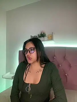 angellique 22 online show from 01/15/25, 09:24