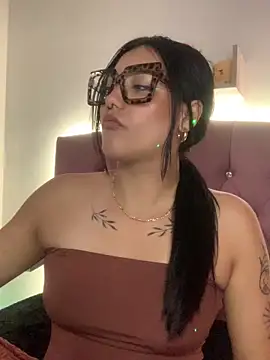 angellique 22 online show from 02/07/25, 08:11