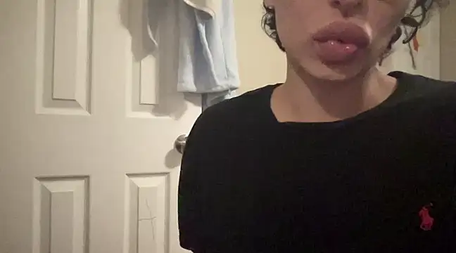 myloveforyouu online show from 12/23/24, 02:02