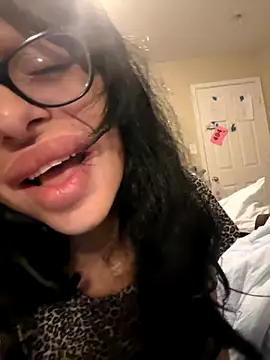 myloveforyouu online show from 11/19/25, 01:22