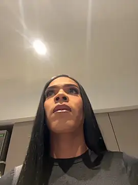 Snapshot of ANGELL06 chatting on 11/01/25, 04:03 ANGELL06 online show from 11/01/25, 04:03