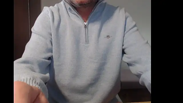 tuttiluss44 online show from 12/28/24, 08:58