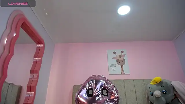 lizzyluk ch online show from 01/30/25, 04:34