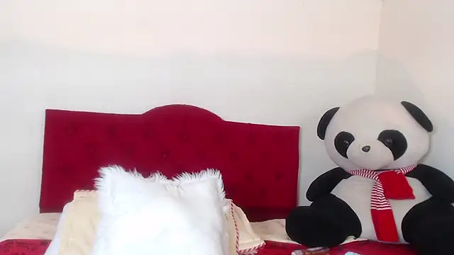 Luluu 08 online show from 02/15/25, 08:11