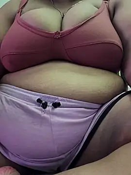 Snapshot of bigboobyrush chatting on 10/30/25, 05:53 bigboobyrush online show from 10/30/25, 05:53