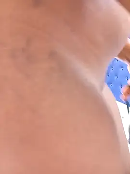 Snapshot of Sexyxcurves chatting on 03/18/26, 11:35 Sexyxcurves online show from 03/18/26, 11:35