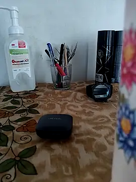 Snapshot of MALLUSING555 chatting on 09/09/25, 08:58 MALLUSING555 online show from 09/09/25, 08:58