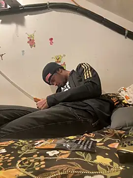 Snapshot of rayyymack chatting on 12/09/24, 11:03 rayyymack online show from 12/09/24, 11:03