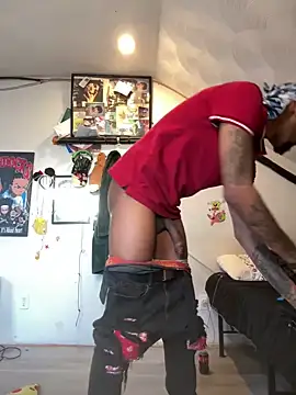 Snapshot of rayyymack chatting on 12/17/24, 07:37 rayyymack online show from 12/17/24, 07:37