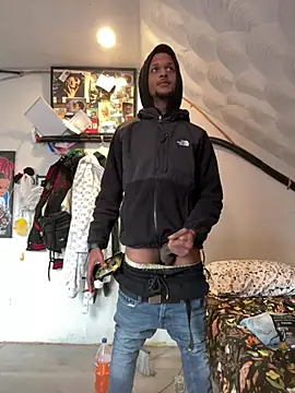 Snapshot of rayyymack chatting on 01/16/25, 08:03 rayyymack online show from 01/16/25, 08:03